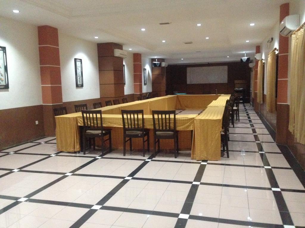 Cittic Hotel 2*
